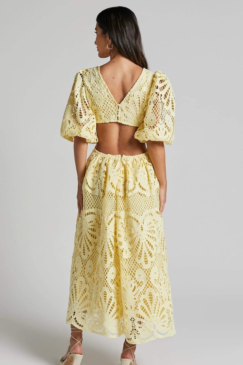 Gracefully Styled Dress for Any Occasion
