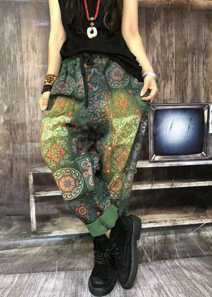 Well Tailored Pants with a Graceful Silhouette