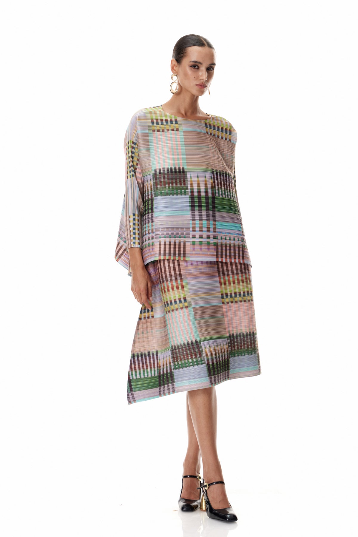 Sophisticated Garment with a Clean Classic Look