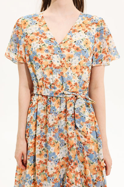 Well Tailored Dress with a Graceful Silhouette