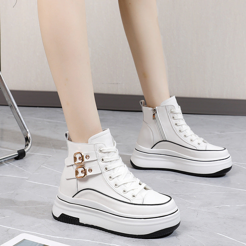 Well Tailored Boots with a Graceful Silhouette