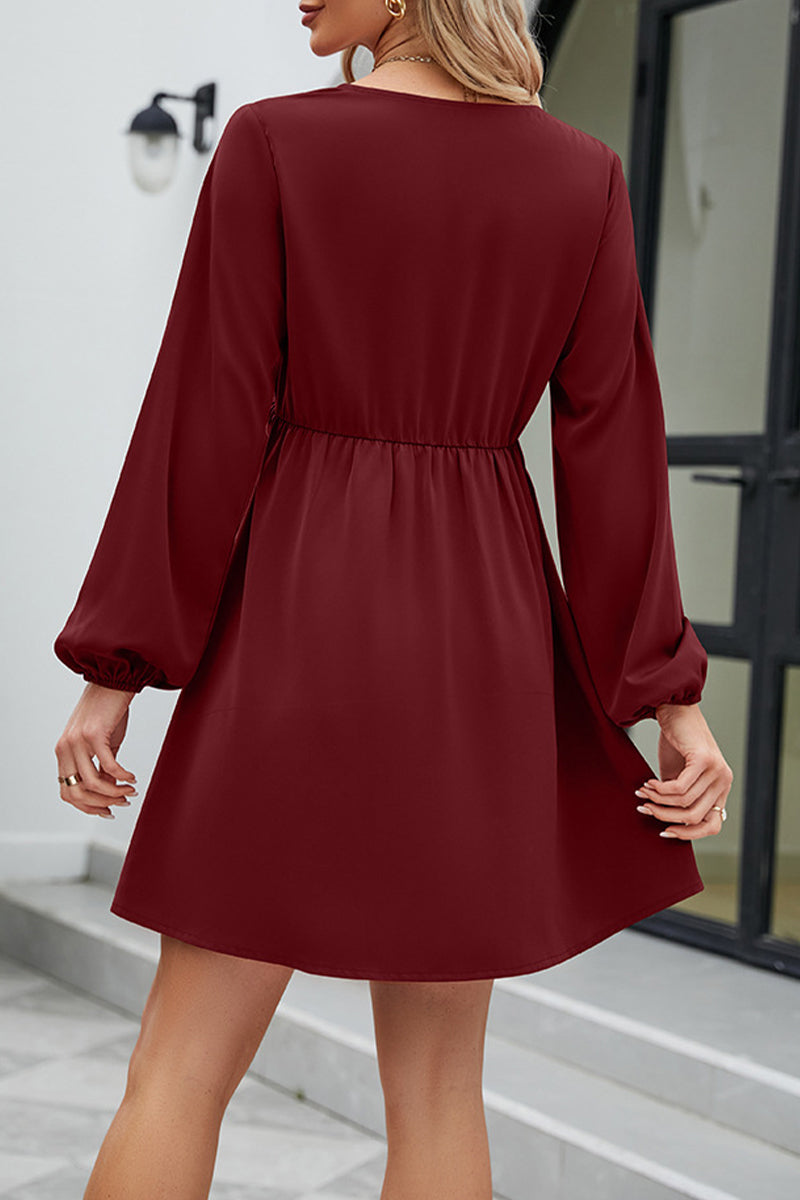 Beautifully Finished Dress in a Timeless Design