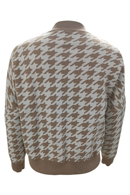 Beautifully Finished Sweater in a Timeless Design