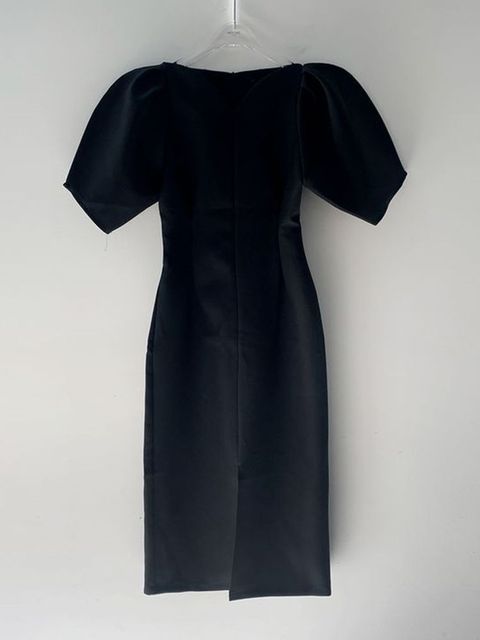 Well Tailored Dress with a Graceful Silhouette