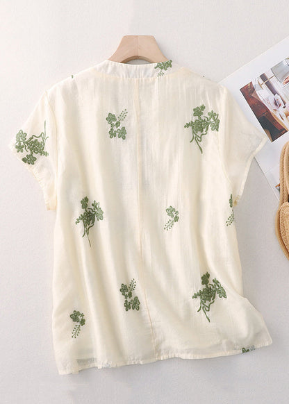 Sophisticated Blouse with a Clean Classic Look