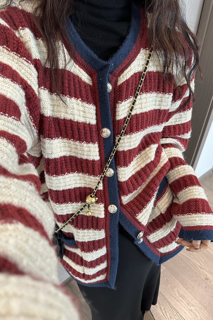 Classic Vintage & Enduringly Stylish Cardigan