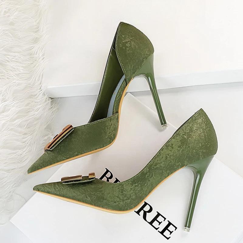Elegantly Styled Heels for Everyday Wear