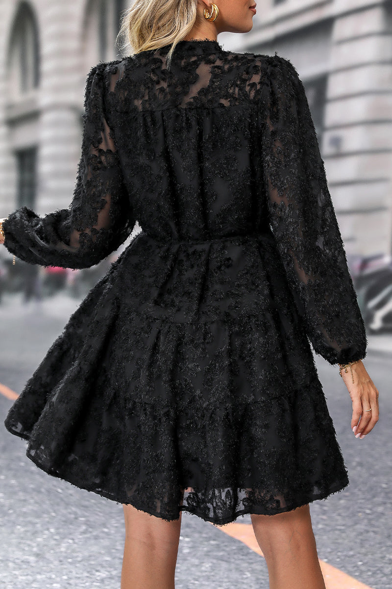Effortlessly Elegant Dress with a Timeless Design
