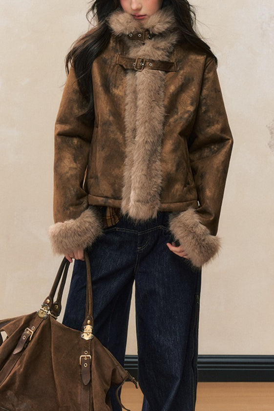 Beautifully Finished Coat in a Timeless Design