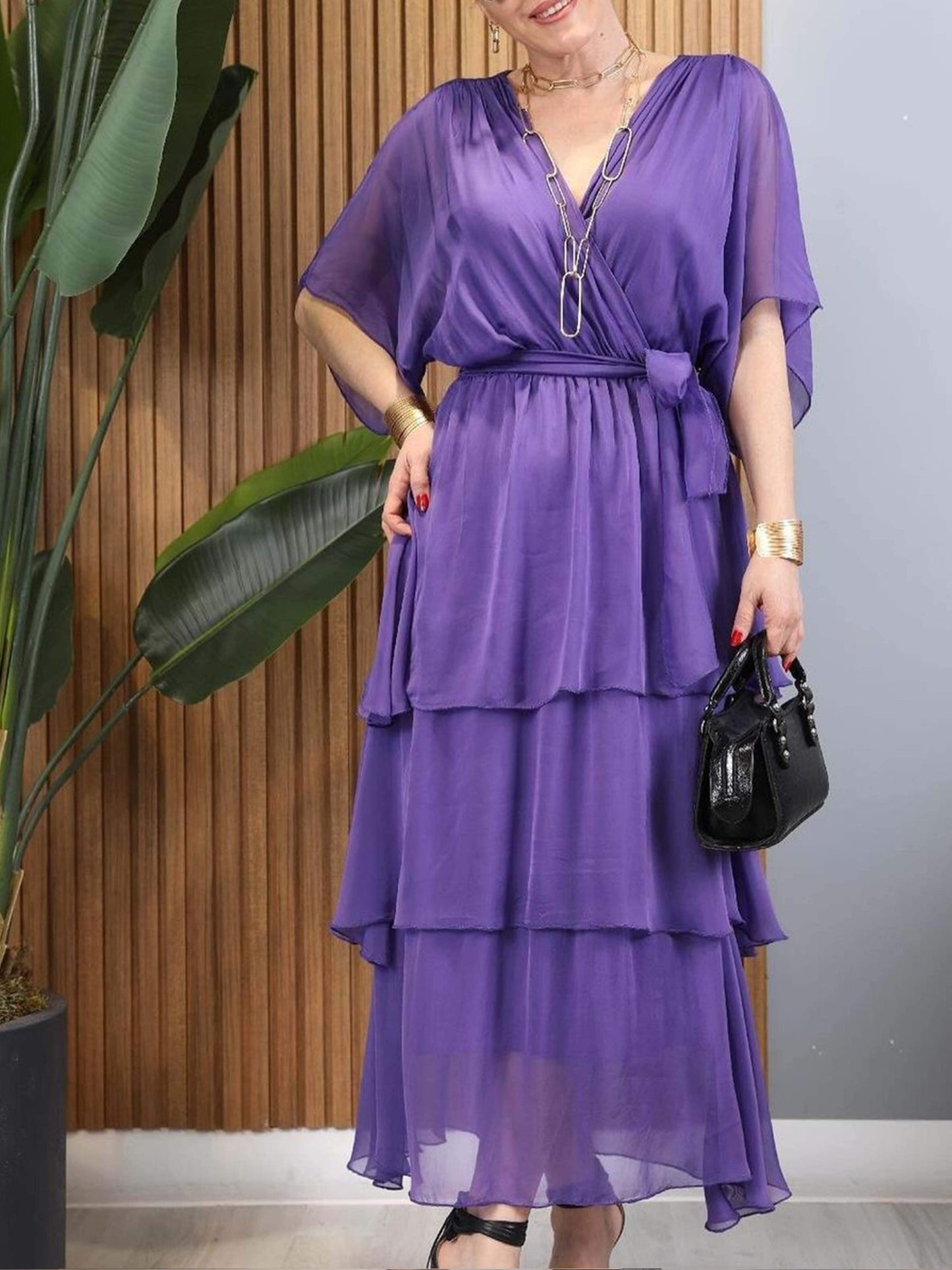 Classic Vintage Dress with a Flattering Fit