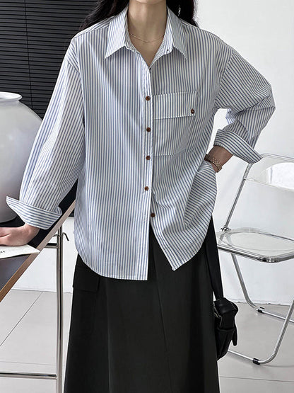 Classic Vintage Blouse with a Flattering Fit