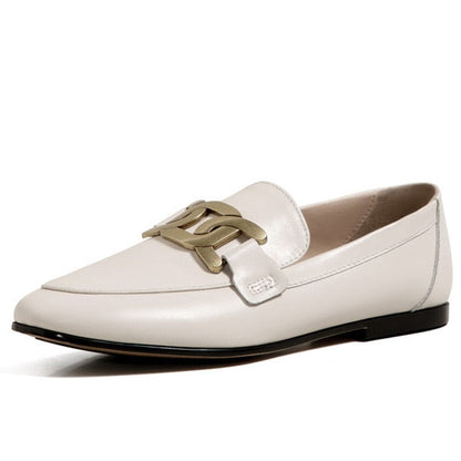Sophisticated Garment with a Clean Classic Look