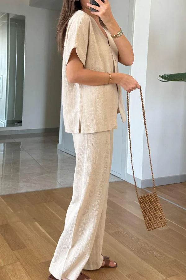 Sophisticated Pants with a Clean Classic Look