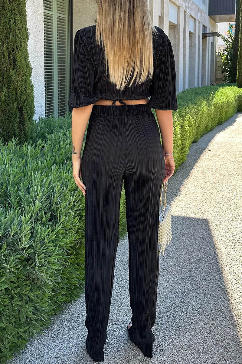 Sophisticated Garment with a Clean Classic Look