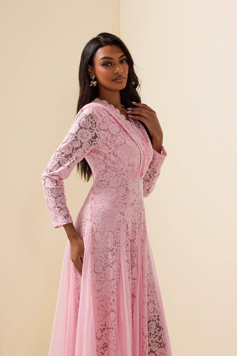 Gracefully Styled Dress for Any Occasion