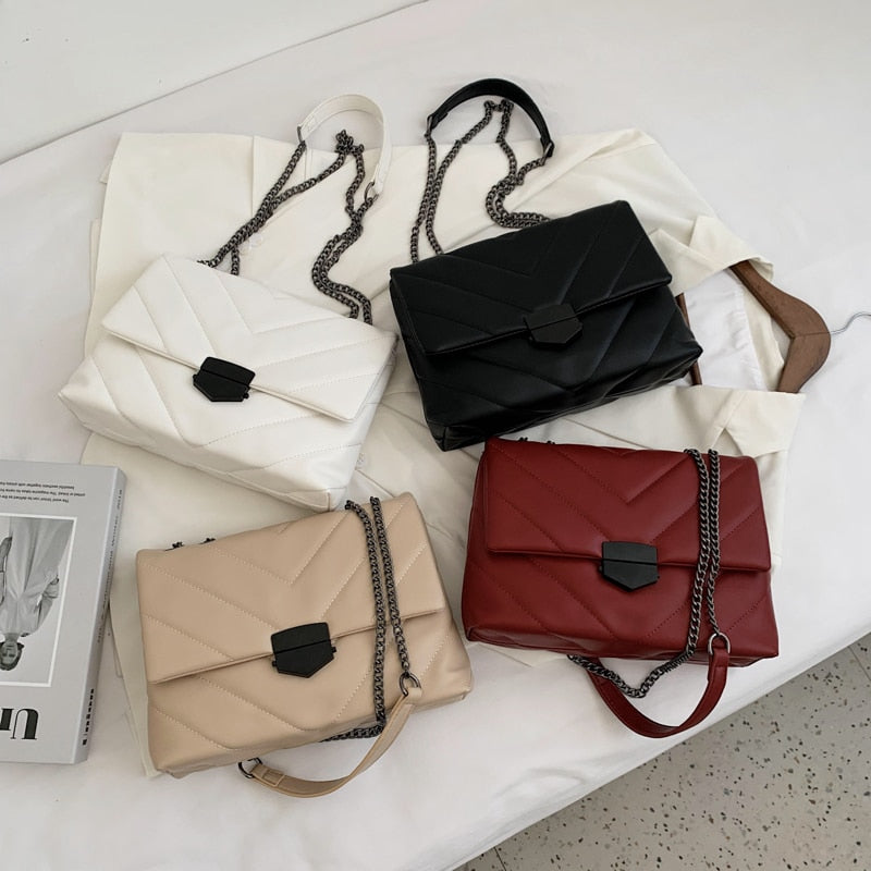 Polished Bag with an Effortless Classic Look
