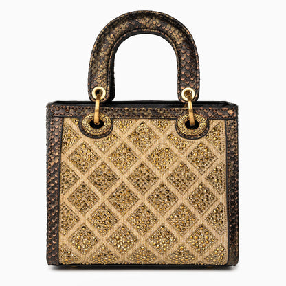 Gracefully Styled Bag for Any Occasion