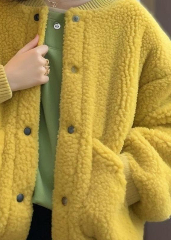 Gracefully Styled Coat for Any Occasion
