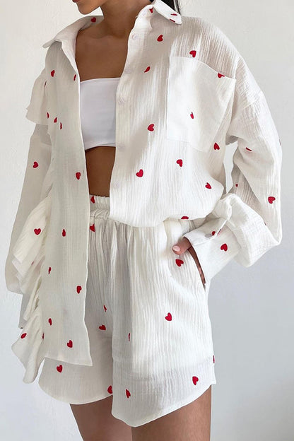 Effortlessly Elegant Shirt with a Timeless Design