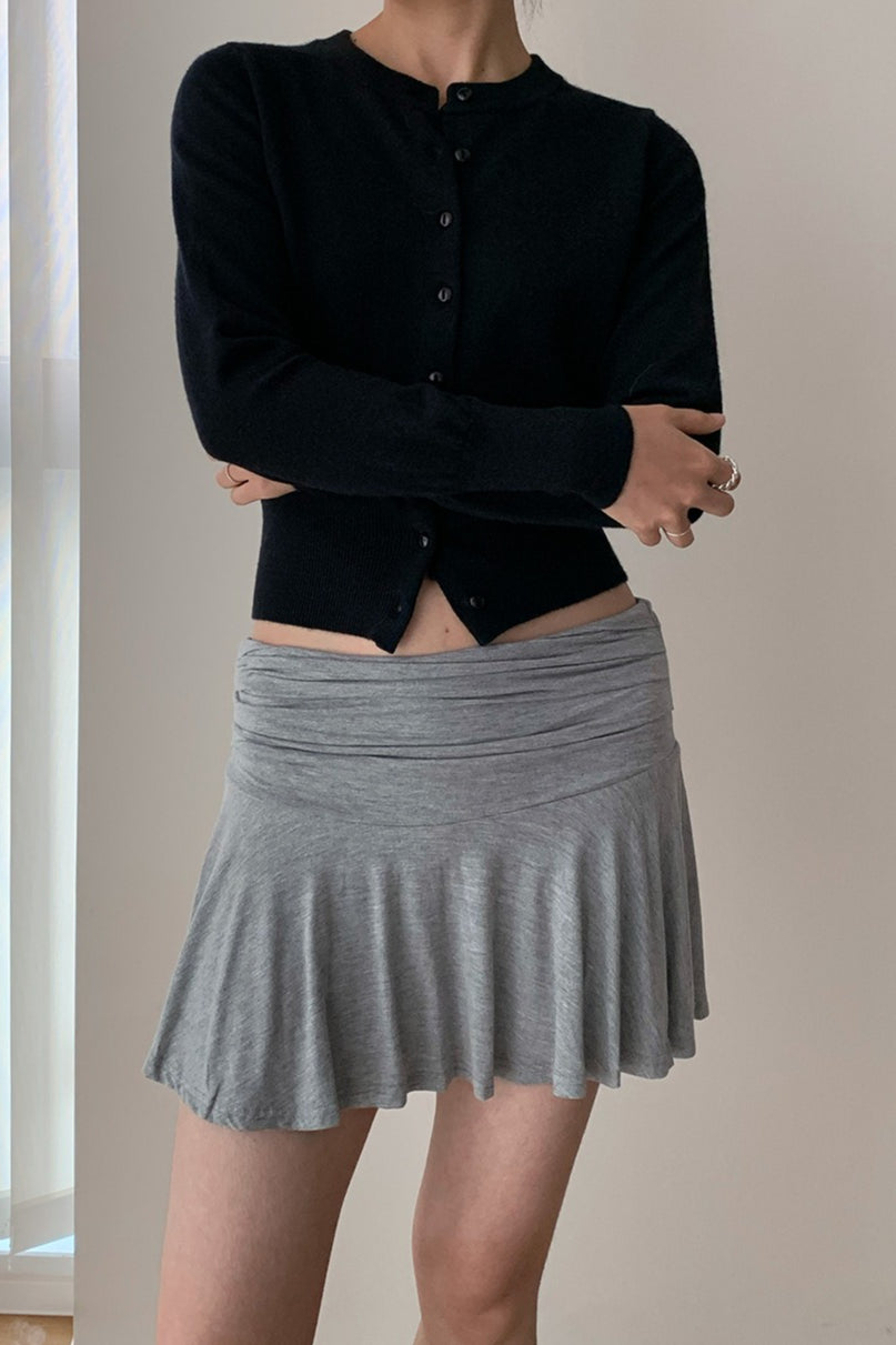 Effortlessly Elegant Cardigan with a Timeless Design