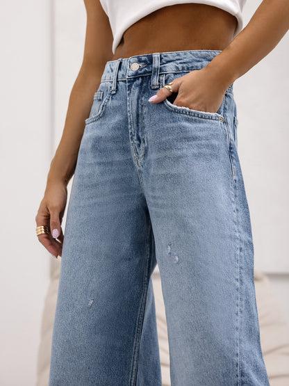 Sophisticated Garment with a Clean Classic Look