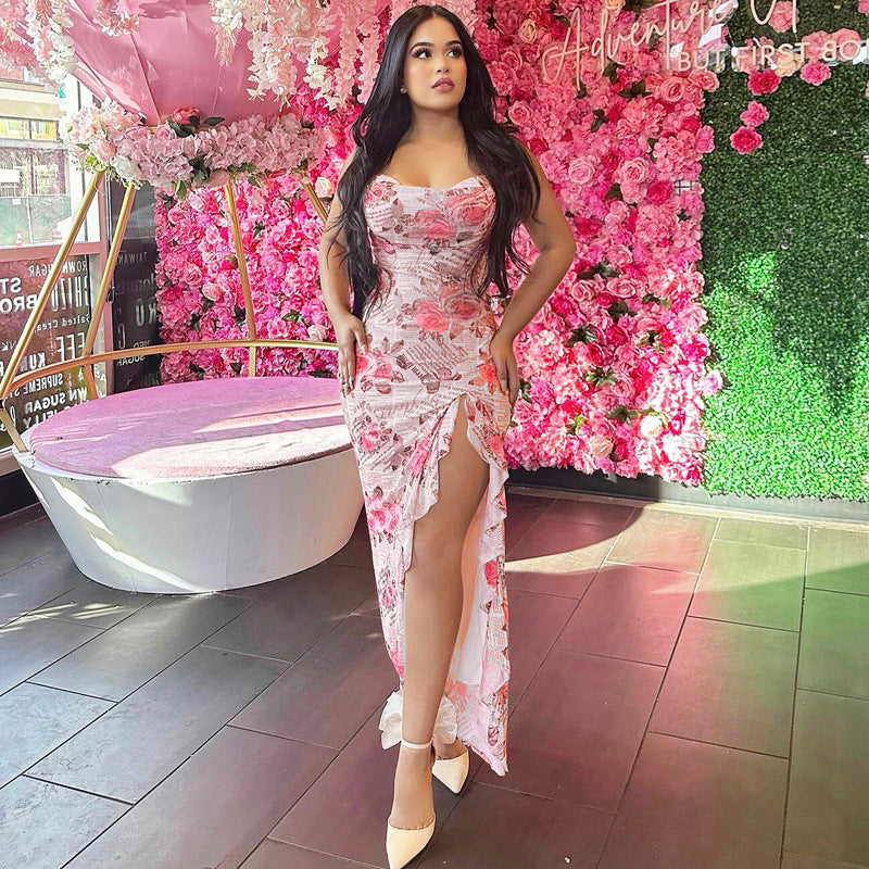 Beautifully Finished Dress in a Timeless Design