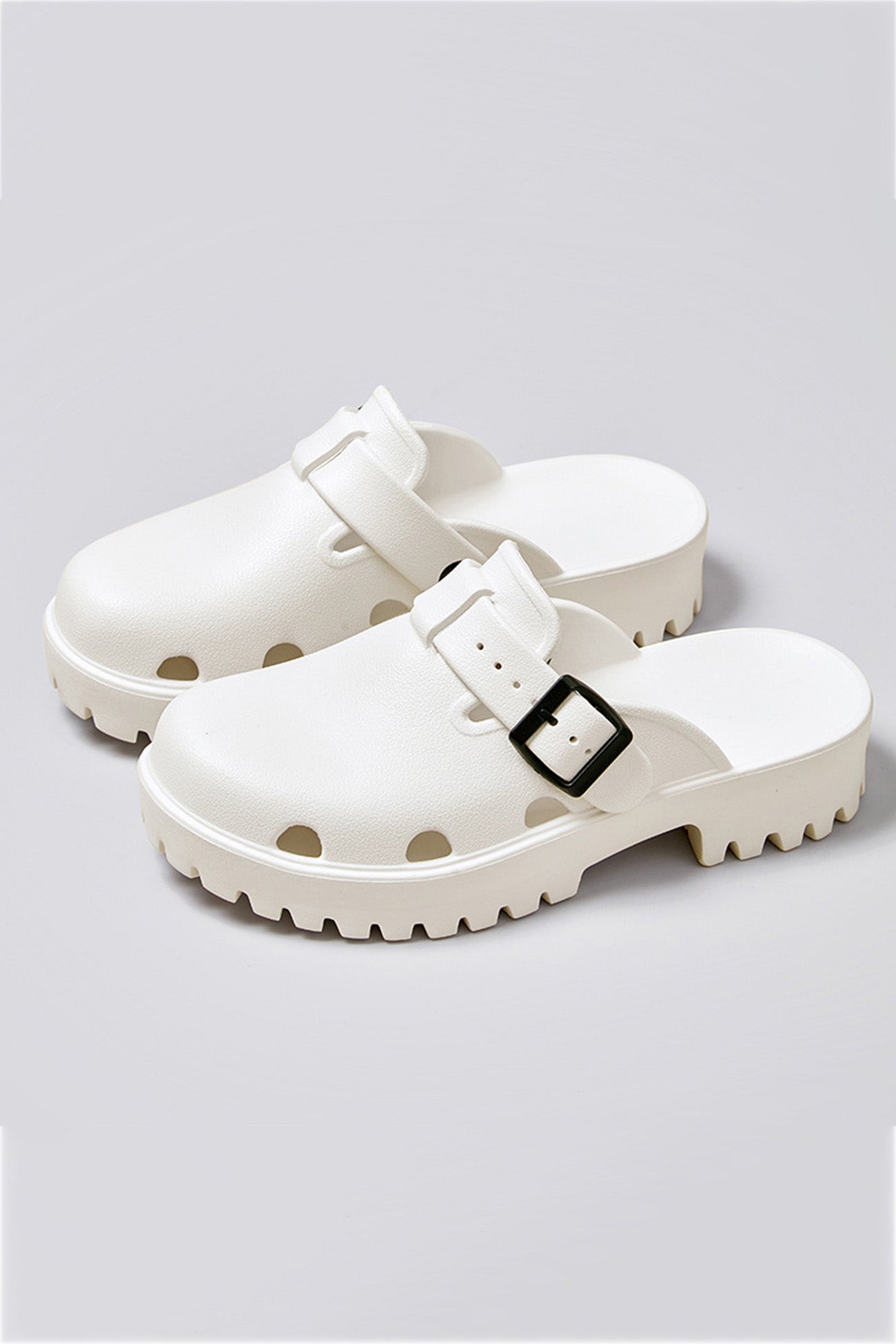 Elegantly Styled Sandals for Everyday Wear