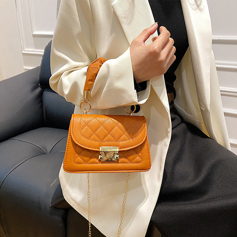 Beautifully Finished Bag in a Timeless Design