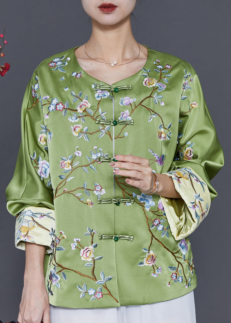 Effortlessly Elegant Coat with a Timeless Design