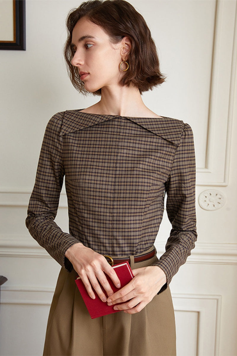 Gracefully Styled Blouse for Any Occasion