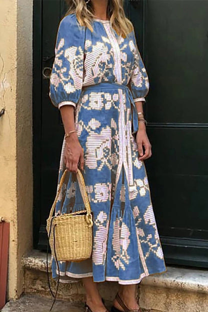 Effortlessly Elegant Dress with a Timeless Design