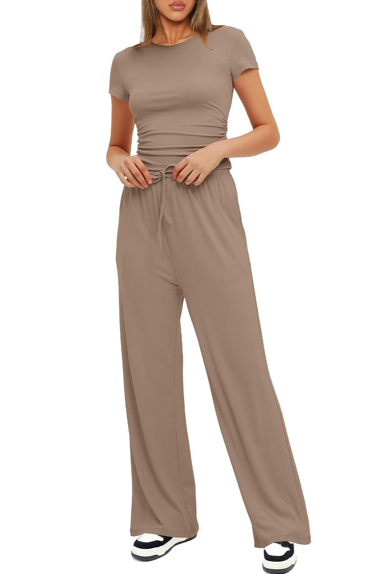 Elegantly Styled Pants for Everyday Wear