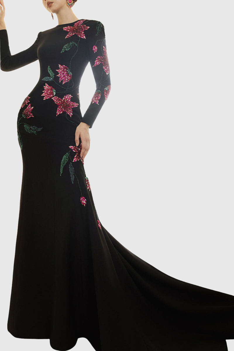 Effortlessly Elegant Dress with a Timeless Design