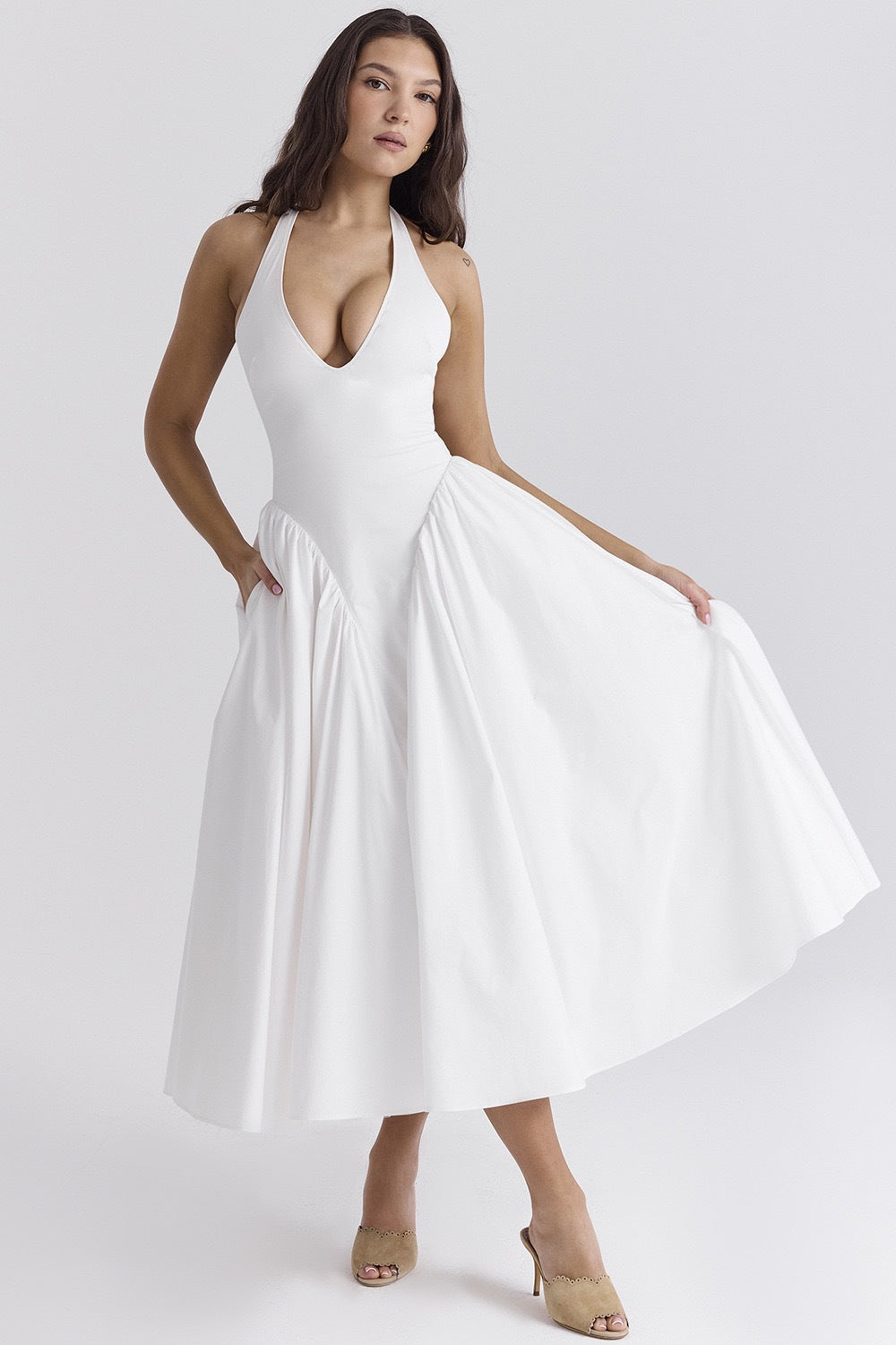 Sophisticated Dress with a Clean Classic Look