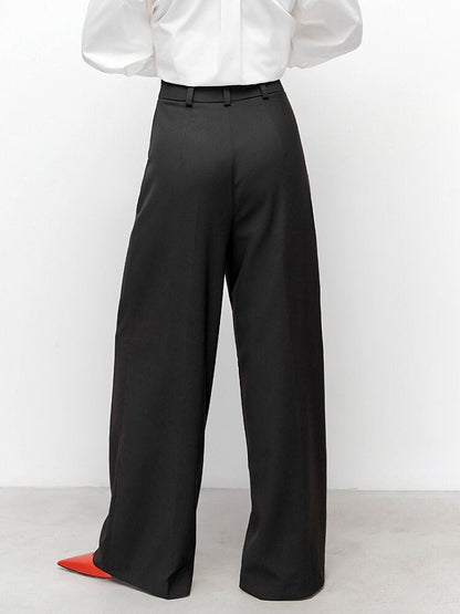 Elegantly Styled Pants for Everyday Wear