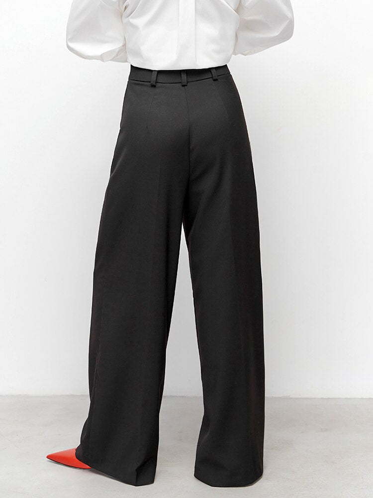 Gracefully Styled Pants for Any Occasion