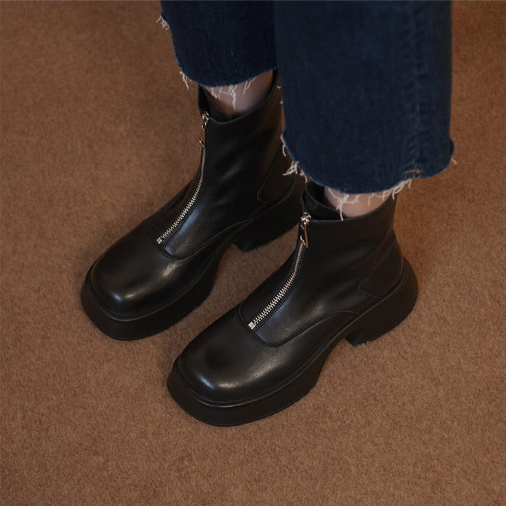 Elegantly Styled Boots for Everyday Wear
