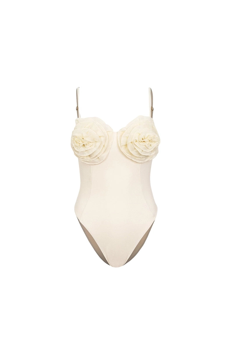Effortlessly Elegant Swimsuit with a Timeless Design