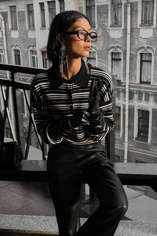 Effortlessly Elegant Sweater with a Timeless Design