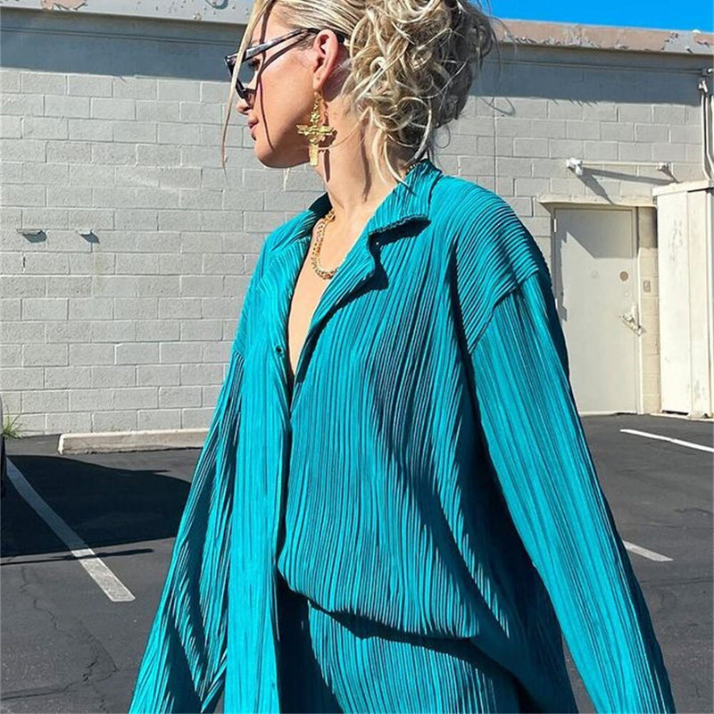 Gracefully Styled Garment for Any Occasion