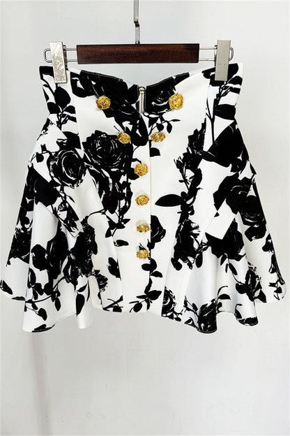 Effortlessly Elegant Garment with a Timeless Design