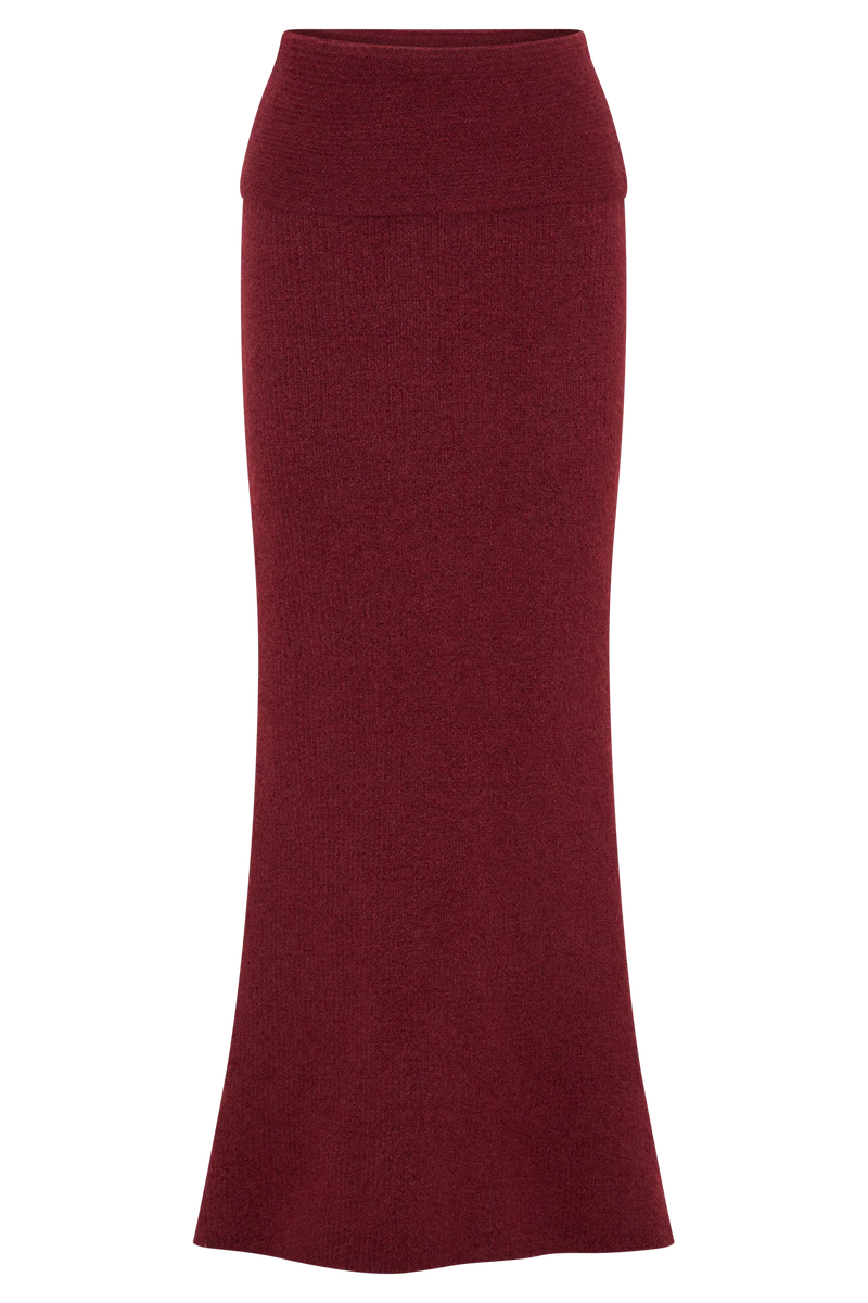 Well Tailored Garment with a Graceful Silhouette