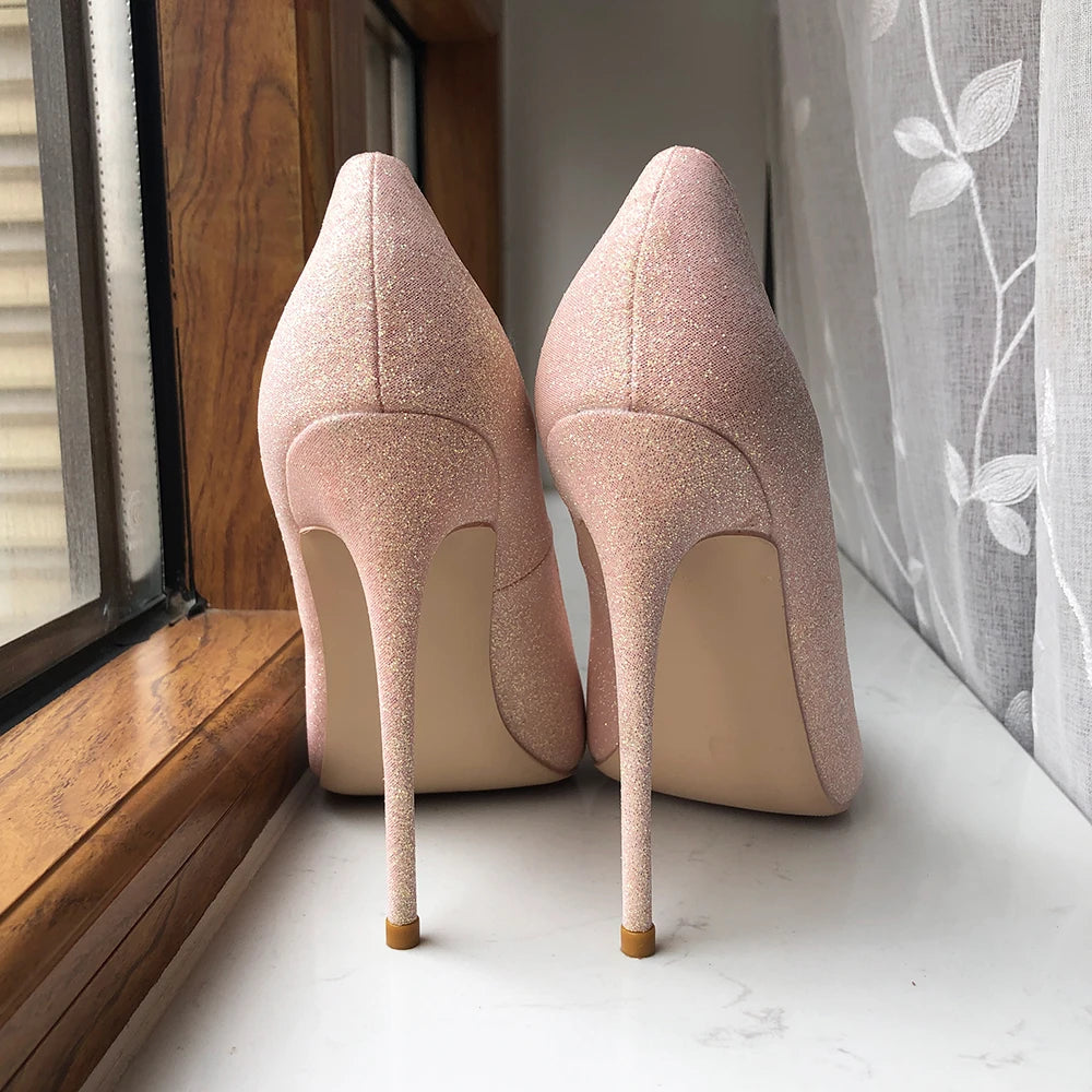 Well Tailored Shoes with a Graceful Silhouette