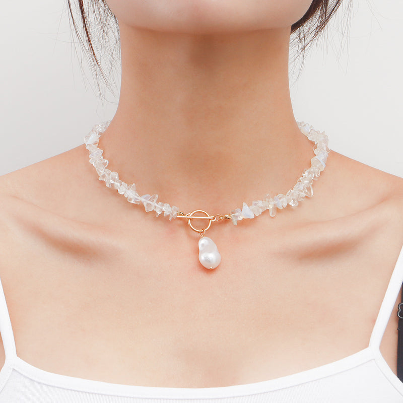 Effortlessly Elegant Garment with a Timeless Design