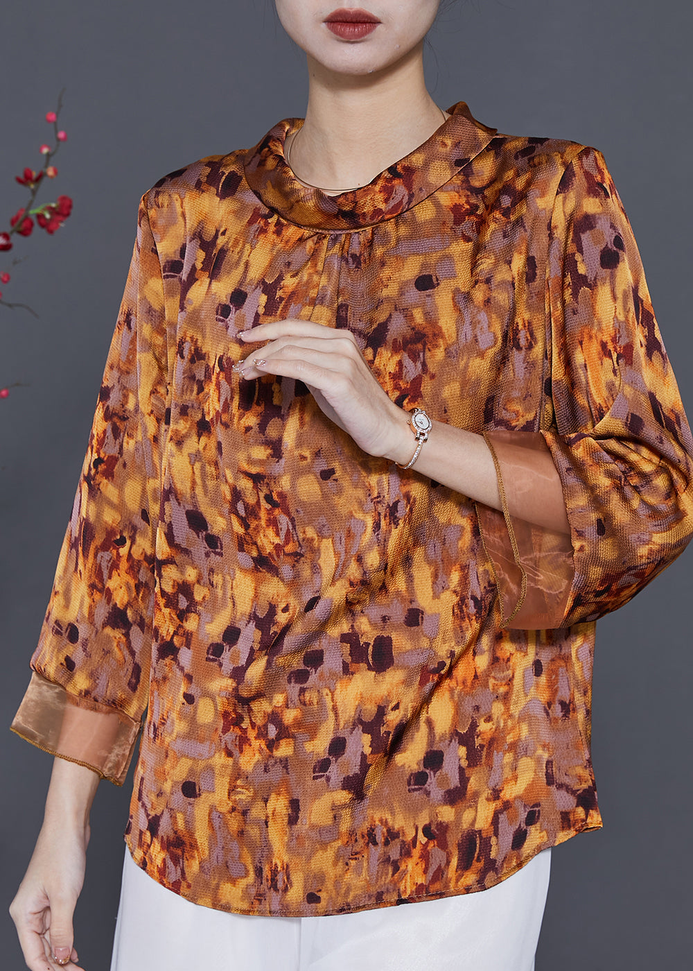 Beautifully Finished Blouse in a Timeless Design