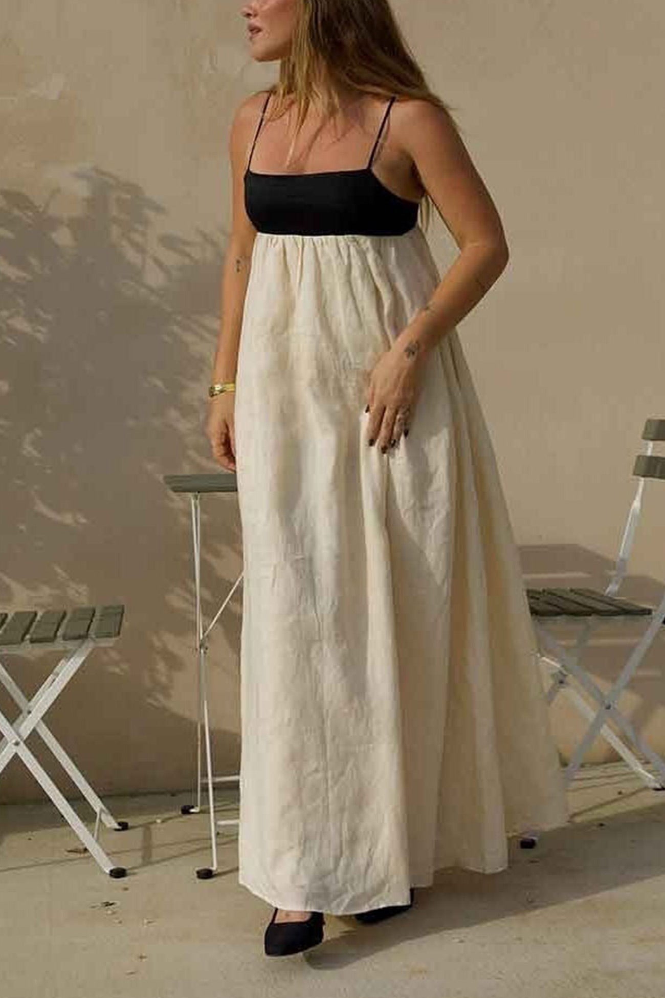 Effortlessly Elegant Dress with a Timeless Design