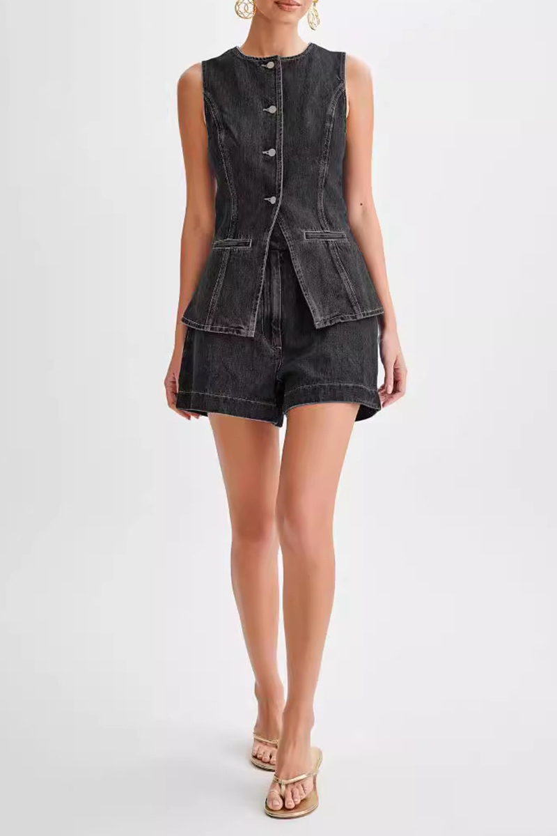 Beautifully Finished Garment in a Timeless Design