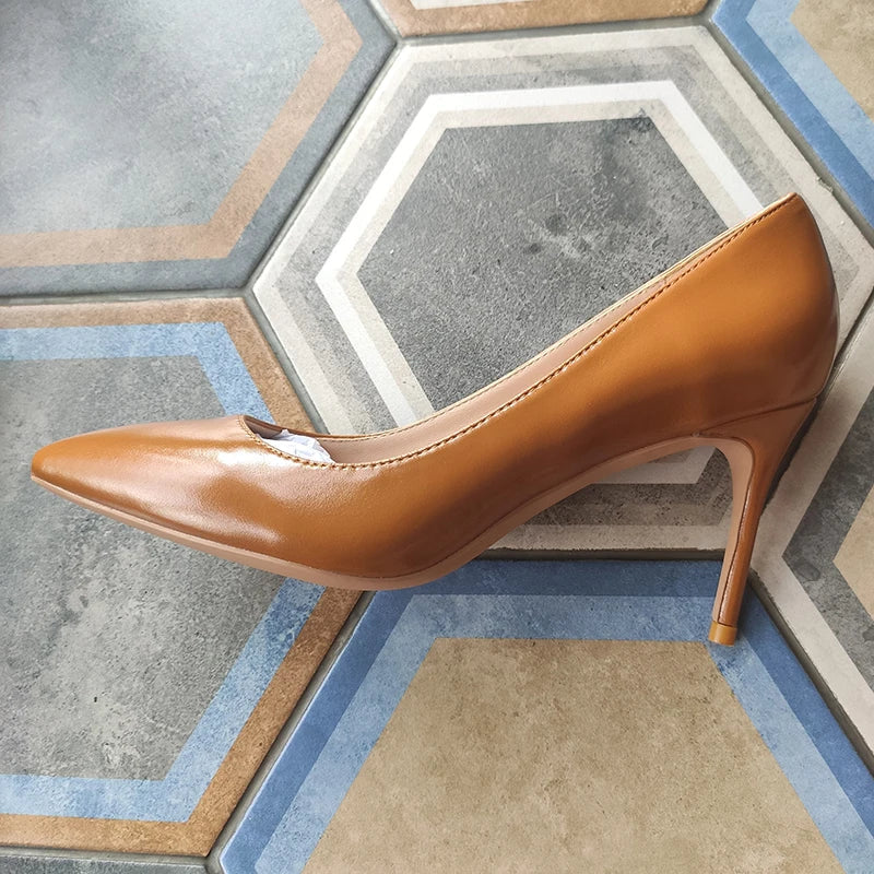 Classic Vintage Heels with a Flattering Fit