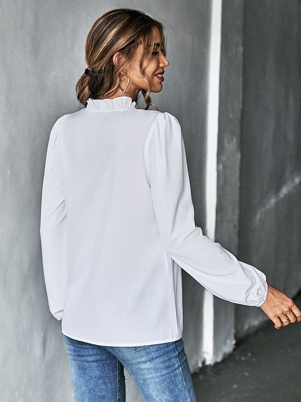 Beautifully Crafted Blouse in a Classic Style