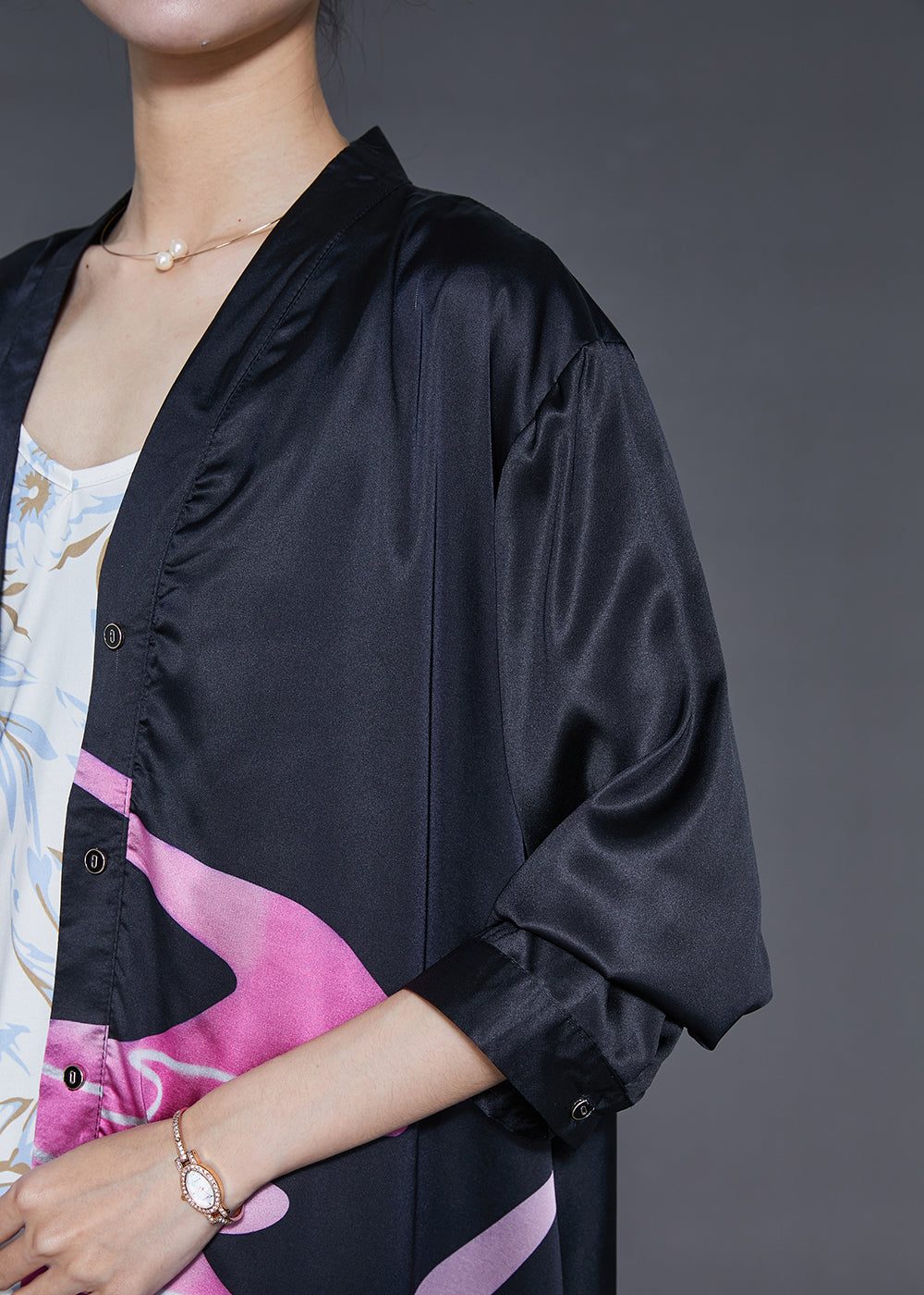 Beautifully Finished Dress in a Timeless Design